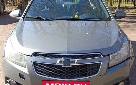 Chevrolet Cruze II, 2010 год, 650 000 рублей, 10 фотография