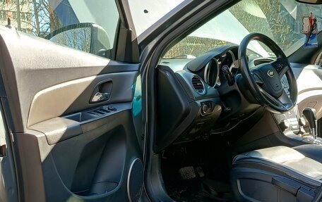 Chevrolet Cruze II, 2010 год, 650 000 рублей, 12 фотография