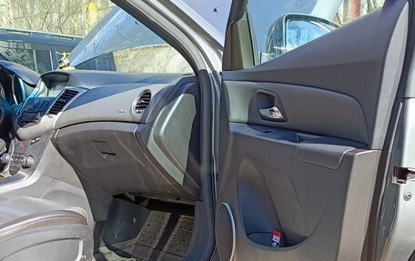 Chevrolet Cruze II, 2010 год, 650 000 рублей, 14 фотография