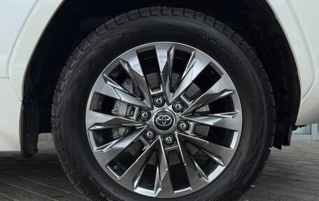 Toyota Land Cruiser, 2022 год, 12 490 000 рублей, 8 фотография