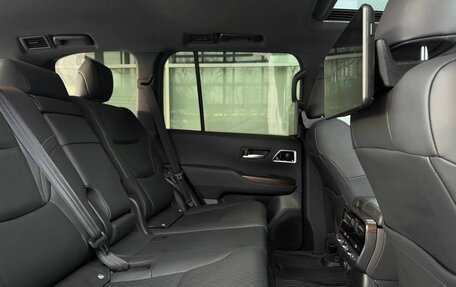 Toyota Land Cruiser, 2022 год, 12 490 000 рублей, 21 фотография