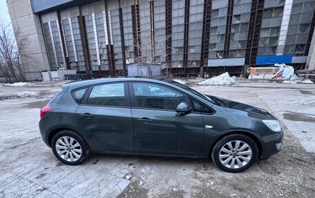 Opel Astra J, 2011 год, 670 000 рублей, 6 фотография