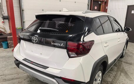 Toyota Yaris XP150 рестайлинг, 2021 год, 1 370 000 рублей, 3 фотография