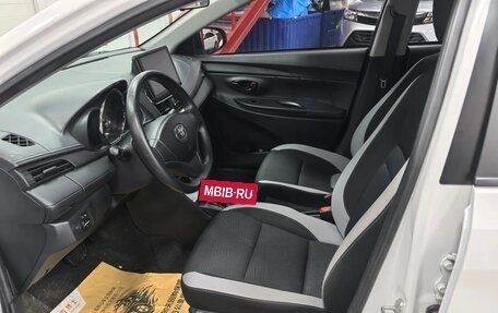 Toyota Yaris XP150 рестайлинг, 2021 год, 1 370 000 рублей, 7 фотография