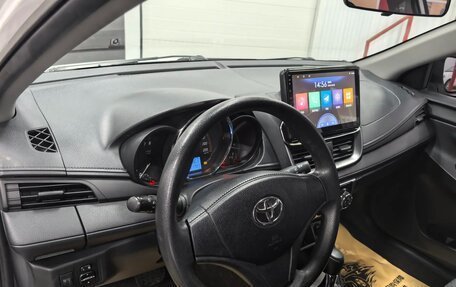 Toyota Yaris XP150 рестайлинг, 2021 год, 1 370 000 рублей, 9 фотография