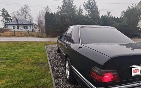 Mercedes-Benz E-Класс, 1994 год, 550 000 рублей, 4 фотография