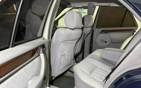 Mercedes-Benz E-Класс, 1994 год, 550 000 рублей, 12 фотография