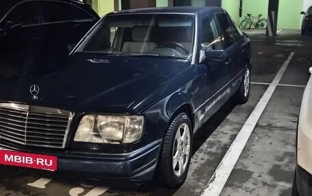 Mercedes-Benz E-Класс, 1994 год, 550 000 рублей, 6 фотография