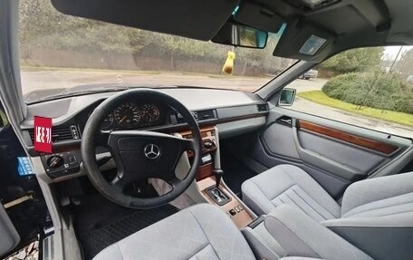 Mercedes-Benz E-Класс, 1994 год, 550 000 рублей, 17 фотография