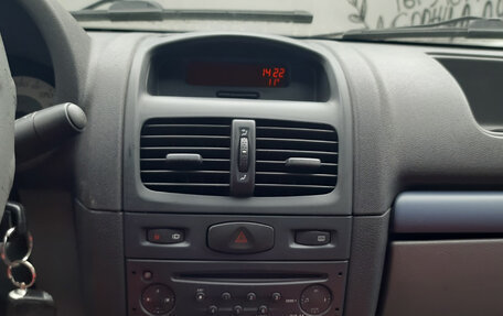 Renault Symbol I, 2007 год, 320 000 рублей, 9 фотография