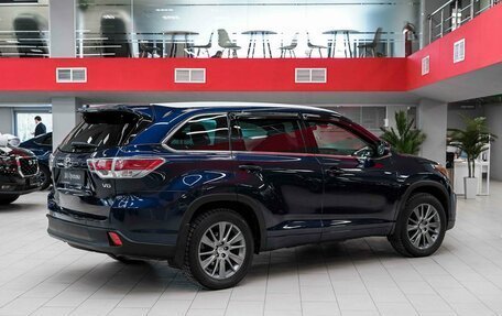 Toyota Highlander III, 2014 год, 2 550 000 рублей, 2 фотография