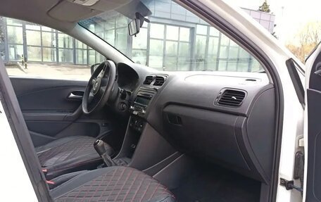 Volkswagen Polo VI (EU Market), 2015 год, 415 000 рублей, 8 фотография
