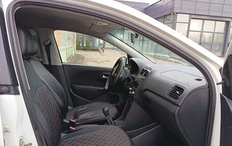 Volkswagen Polo VI (EU Market), 2015 год, 415 000 рублей, 10 фотография