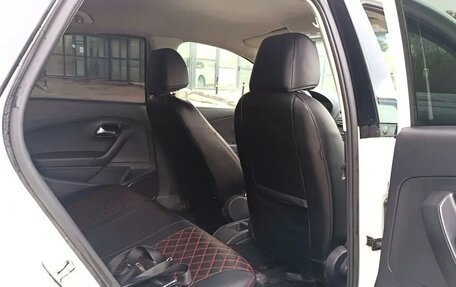 Volkswagen Polo VI (EU Market), 2015 год, 415 000 рублей, 13 фотография