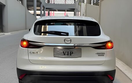 Mazda CX-4, 2023 год, 2 300 000 рублей, 4 фотография