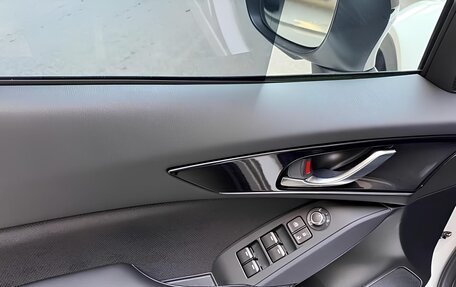 Mazda CX-4, 2023 год, 2 300 000 рублей, 9 фотография