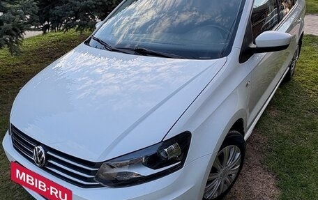 Volkswagen Polo VI (EU Market), 2017 год, 940 000 рублей, 2 фотография