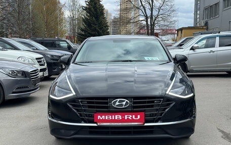 Hyundai Sonata VIII, 2021 год, 1 990 000 рублей, 2 фотография
