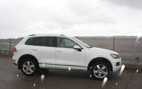 Volkswagen Touareg III, 2013 год, 2 650 000 рублей, 4 фотография