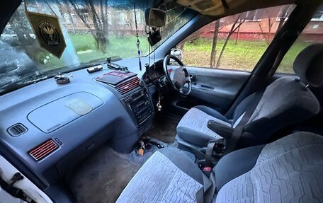 Toyota Ipsum II, 1999 год, 350 000 рублей, 15 фотография