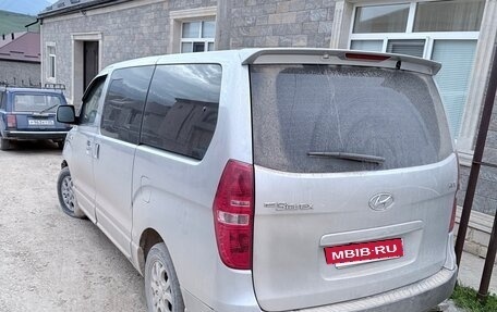 Hyundai Grand Starex Grand Starex I рестайлинг 2, 2010 год, 1 400 000 рублей, 3 фотография