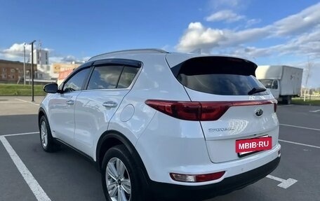 KIA Sportage IV рестайлинг, 2017 год, 2 300 000 рублей, 3 фотография