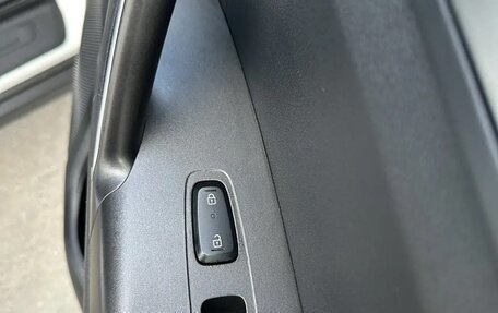 KIA Sportage IV рестайлинг, 2017 год, 2 300 000 рублей, 20 фотография