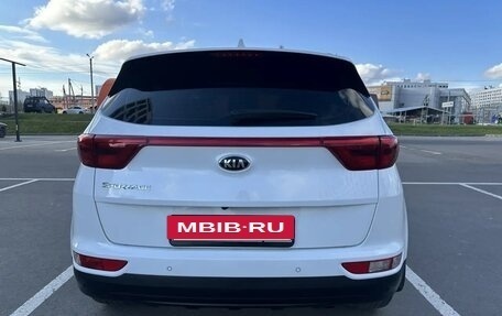 KIA Sportage IV рестайлинг, 2017 год, 2 300 000 рублей, 11 фотография