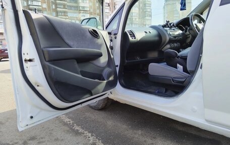 Honda Fit III, 2001 год, 320 000 рублей, 11 фотография