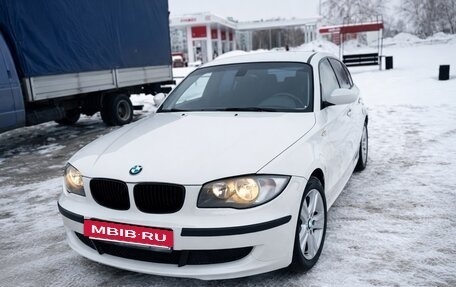 BMW 1 серия, 2008 год, 600 000 рублей, 2 фотография