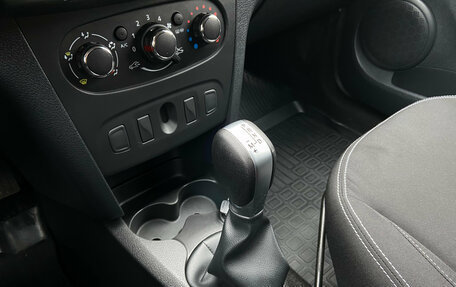 Renault Logan II, 2022 год, 1 415 000 рублей, 15 фотография