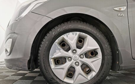 Hyundai Solaris II рестайлинг, 2015 год, 879 000 рублей, 9 фотография