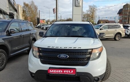 Ford Explorer VI, 2013 год, 1 200 000 рублей, 6 фотография