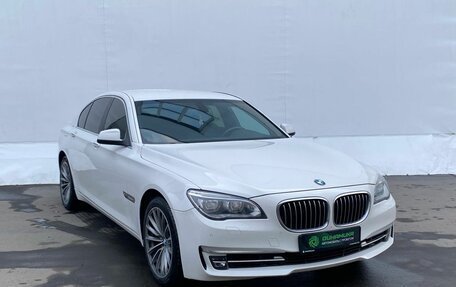 BMW 7 серия, 2011 год, 1 900 000 рублей, 3 фотография