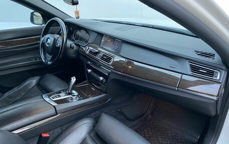 BMW 7 серия, 2011 год, 1 900 000 рублей, 11 фотография