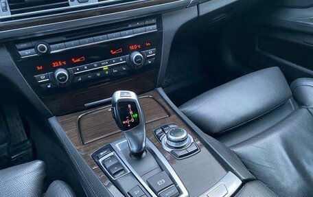 BMW 7 серия, 2011 год, 1 900 000 рублей, 20 фотография