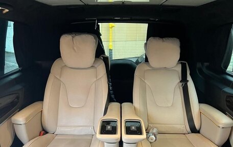 Mercedes-Benz V-Класс, 2022 год, 8 900 000 рублей, 13 фотография