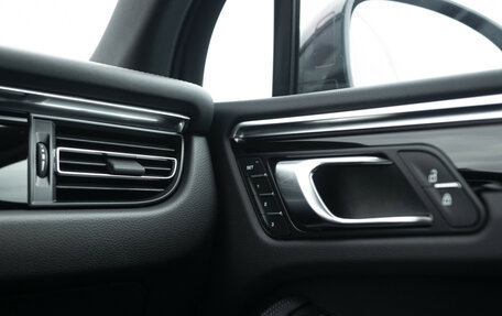 Porsche Macan I рестайлинг, 2021 год, 8 900 000 рублей, 28 фотография