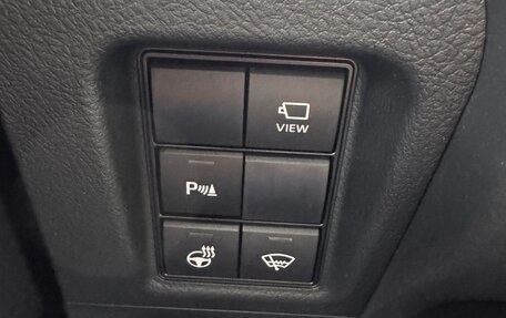 Toyota Land Cruiser Prado 150 рестайлинг 2, 2018 год, 5 015 000 рублей, 6 фотография