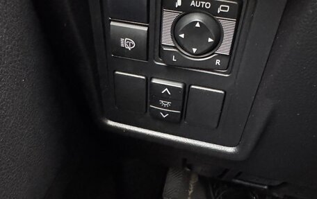 Toyota Land Cruiser Prado 150 рестайлинг 2, 2018 год, 5 015 000 рублей, 12 фотография