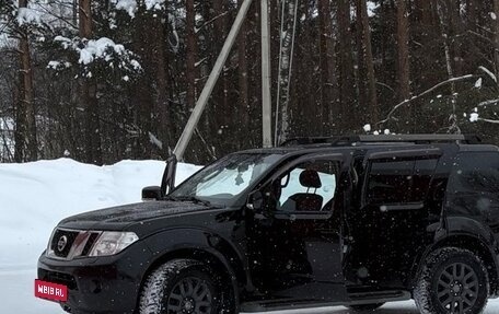 Nissan Pathfinder, 2011 год, 1 700 000 рублей, 2 фотография