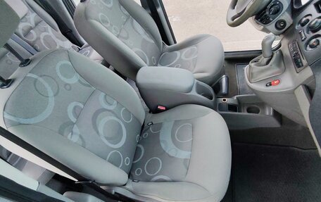 Renault Kangoo II рестайлинг, 2011 год, 710 000 рублей, 13 фотография