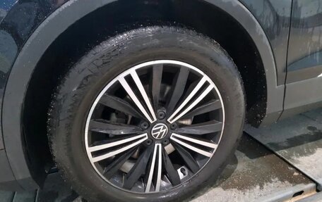 Volkswagen Tiguan II, 2022 год, 2 742 000 рублей, 5 фотография