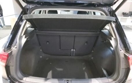 Volkswagen Tiguan II, 2022 год, 2 742 000 рублей, 11 фотография