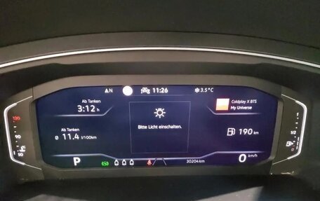 Volkswagen Tiguan II, 2022 год, 2 742 000 рублей, 10 фотография