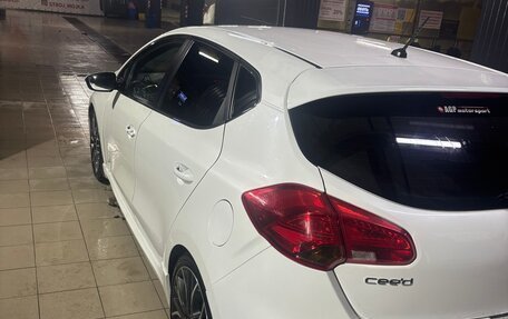 KIA cee'd GT II, 2015 год, 1 300 000 рублей, 9 фотография