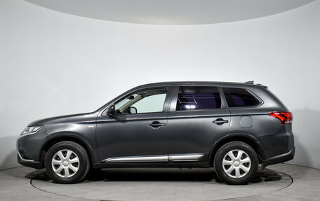 Mitsubishi Outlander III рестайлинг 3, 2019 год, 1 895 000 рублей, 7 фотография