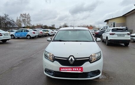 Renault Logan II, 2017 год, 385 000 рублей, 1 фотография
