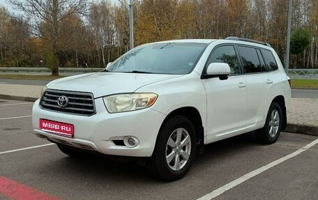 Toyota Highlander III, 2009 год, 1 670 000 рублей, 1 фотография