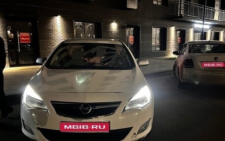 Opel Astra J, 2011 год, 350 000 рублей, 1 фотография